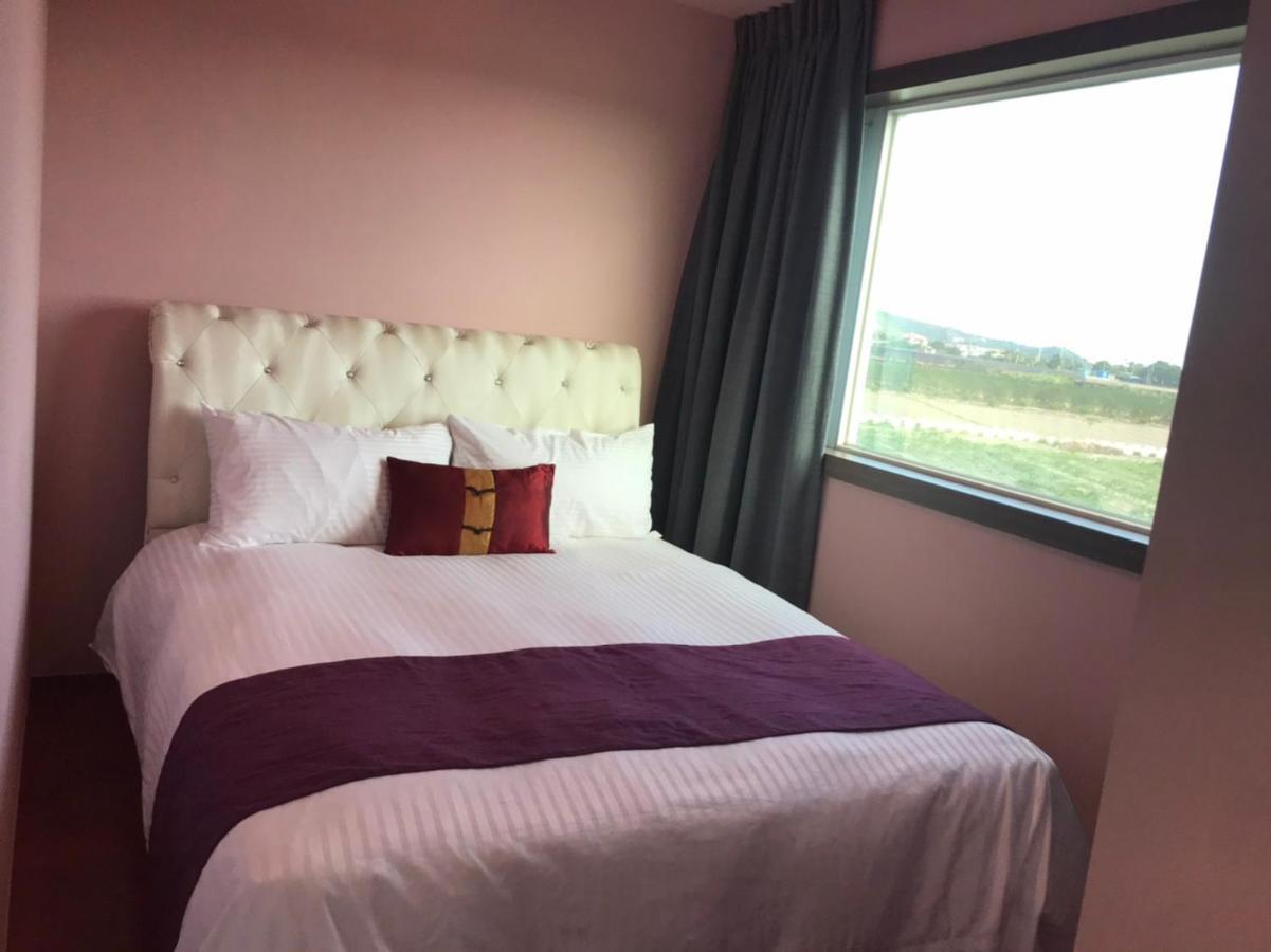 Emaly Homestay Taitung Екстер'єр фото